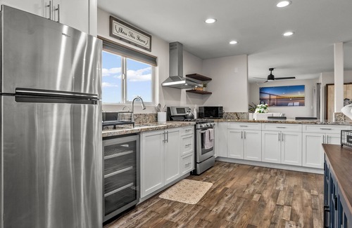 Valencia Park Casa | New Spacious Family Home 15 min to Downtown