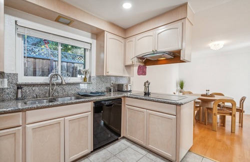 Mountain View Casa | NEW! Spacious Mountain View Duplex in Prime Location ~ RA498827