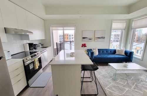 Brookhaven - Amesbury Condominio | New Spacious & Quiet 2 Bed Condo with Parking