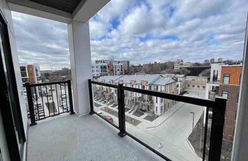 Brookhaven - Amesbury Condominio | New Spacious & Quiet 2 Bed Condo with Parking
