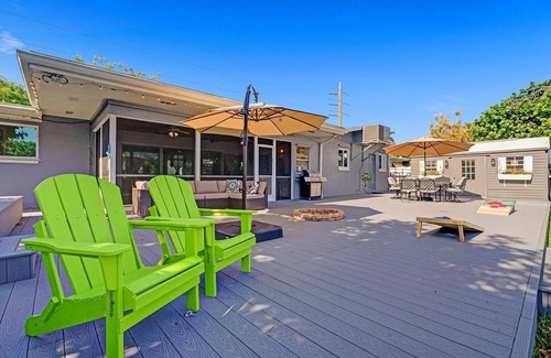North Central Hollywood Casa | NEW! Spacious Relaxing Home With Boat Dock