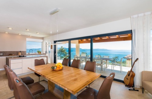 Ripenda Kosi Casa | Nuevo! ¡Espaciosa villa de lujo habitable durante todo el año con magníficas vistas al mar!