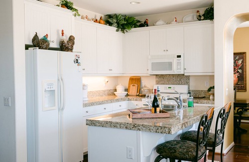Hemet Casa | ✨New✨Sparkling Clean Cozy Charmer! Family Friendly w/Mountain Views⛰