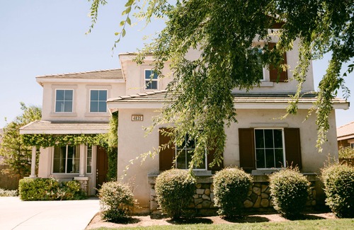 Hemet Casa | ✨New✨Sparkling Clean Cozy Charmer! Family Friendly w/Mountain Views⛰