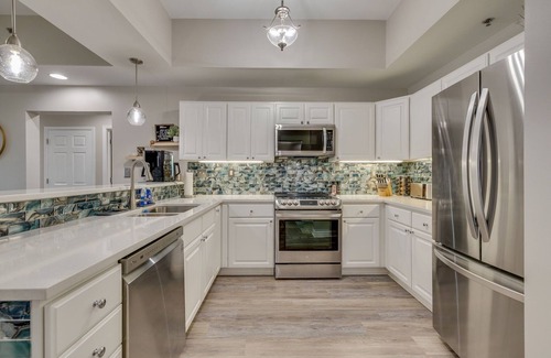 Bluff City Condominio | New, SpeedwaySkyview 3BR/3BA@BMS