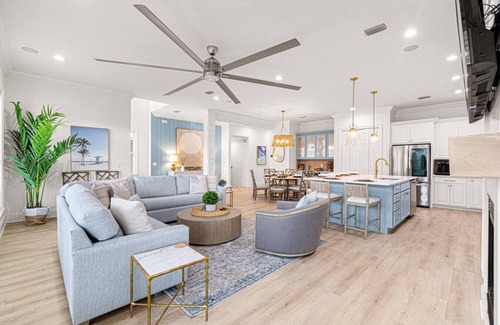 Crystal Beach Casa | NEW/Steps to the Beach/Hot Tub/Pool/Fully Loaded