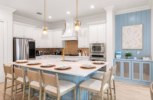 Crystal Beach Casa | NEW/Steps to the Beach/Hot Tub/Pool/Fully Loaded