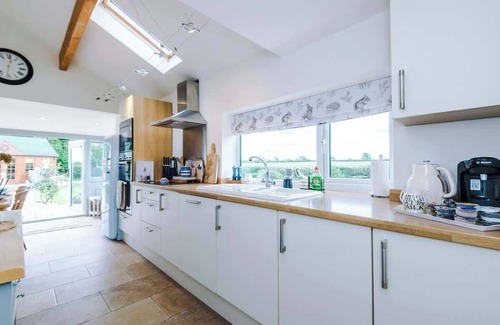 Wollerton Cabaña | NEW! Stunning Cottage, Ideal for Families & Groups