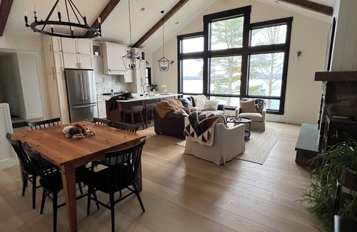 Aitkin Casa | New, stunning modern lake home with private swimming beach and dock