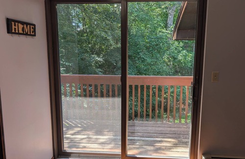 Sturgeon Lake Cabina | NEW! Sturgeon Lake Retreat: Beautiful Lakefront home on Sturgeon Island
