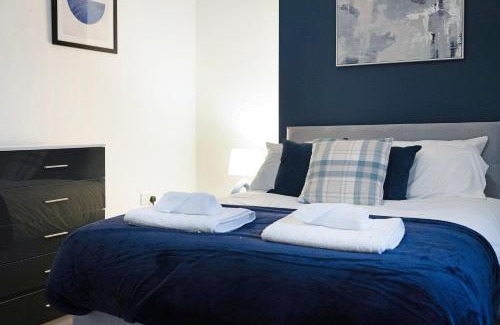Darlington Casa | New! Stylish 4BR in St John's