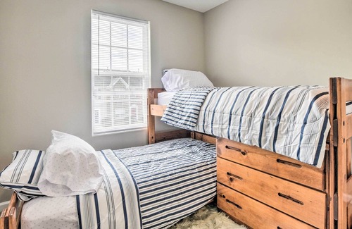 Apex Casa | NEW! Stylish Apex Townhome: Near Dining & Hiking