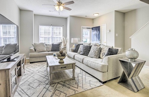 Apex Casa | NEW! Stylish Apex Townhome: Near Dining & Hiking