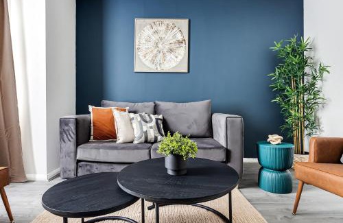 Bedford Apartamento | NEW! Stylish home I Perfect for groups I Parking