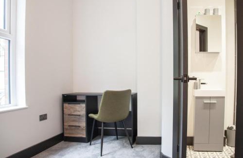 Manchester Apartamento | New! Stylish & Modern Home With Free Parking! Book Now!