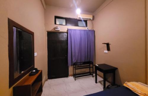 Pottuvil Division 2 Hotel | New Sunrise Hotel