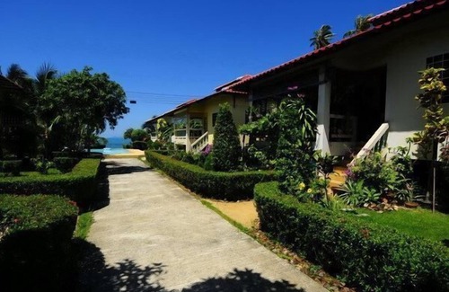 Bang Po Hotel | New Sunrise Village Bang Po Beach