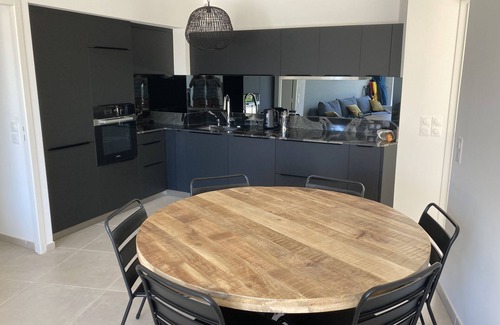La Couronne Apartamento | New superb 90 m2 seafront apartment on the Côte Bleue