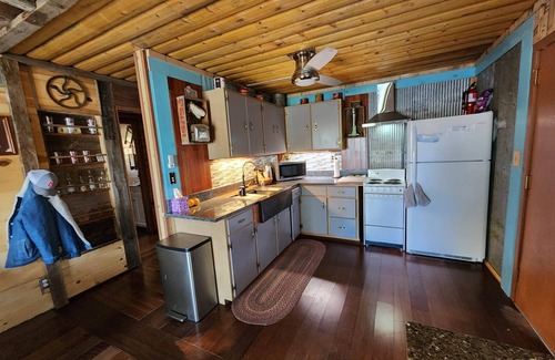Plainfield Cabina | NEW (SUPERHOST) OWNER SPECIAL! Amazing Sunsets, come relax and make memories!