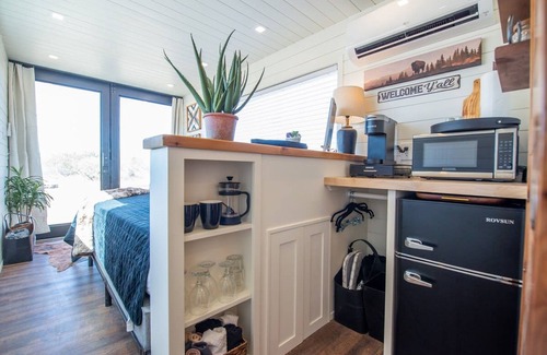 Alpine Casa | New The Buffalo -shipping Container in Alpine