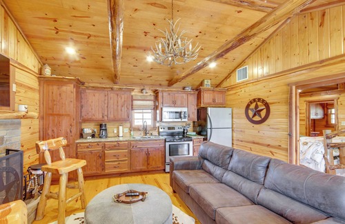Edom Cabina | NEW ‘The Deer’ Cabin Peaceful Refuge in East Texas
