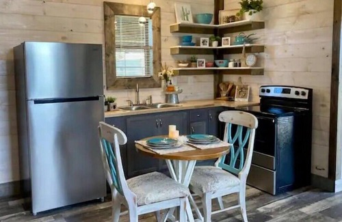 Fort Towson Cabina | ~New The Ranch Cabin on 80 acre horse ranch~Peaceful~ With Fishing Pond.