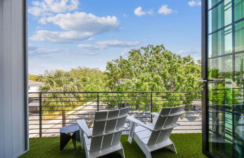 Hyde Park Casa | NEW! The Strata Barn - Luxury Hyde Park Townhome