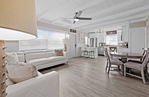 Iona Villa | Three Miles from the beaches