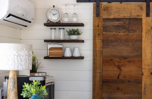 Fredericksburg Casa | New The Wildflower Cozy Container Home