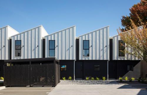 Linwood Apartamento | New Three Bedroom Townhouse - Walk to the CBD!