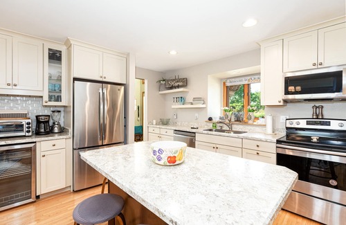 The Galena Territory Casa | New! Thunder Bay Ridge | Hot Tub*Fire Pit*Game Room*Coffee Bar*Stunning Sunsets!