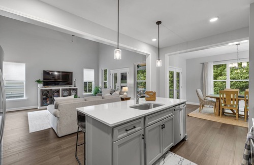 Estill Springs Casa | New Tims Ford Lake House w/ Golf Cart, 4 bedrooms, arcade and games!