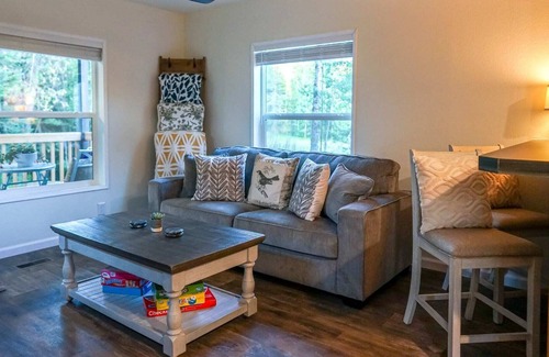Hayden Casa | New tiny cabin: fire pit & cabana
