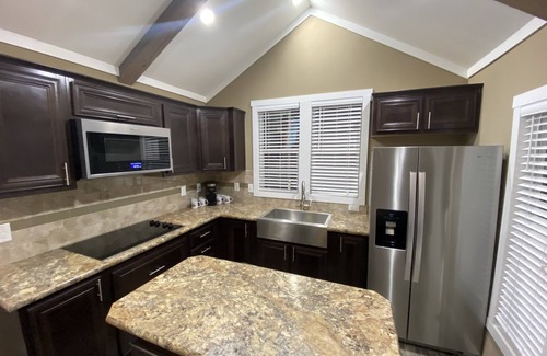 College Station Casa | New Tiny Home 3 Miles to Aggieland Campus!!!