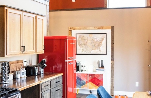Franklin Casa | NEW Tiny Retreat: Modern Comfort & Mountain Charm