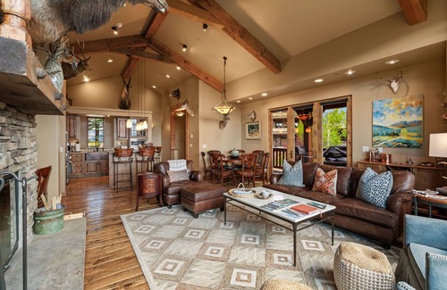 Big Sky Chalet De Esquí | *New to Market* Beautiful 4 Bedroom Ski In/Out Big Sky Home