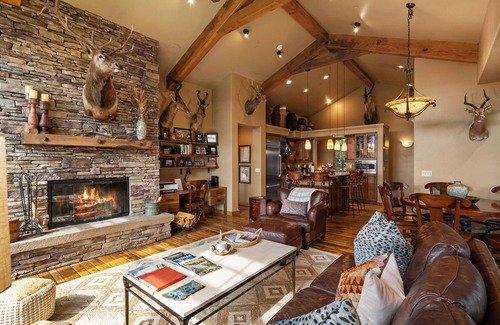 Big Sky Chalet De Esquí | *New to Market* Beautiful 4 Bedroom Ski In/Out Big Sky Home