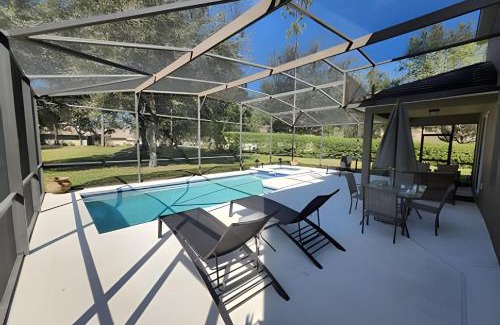 Calabria Casa | New to Market Spacious Private Pool Retreat