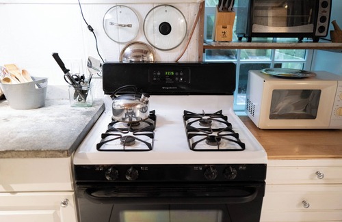 Nantucket Town Apartamento | New to VRBO! 2/1 Mid Island Apartment, Sleeps 5