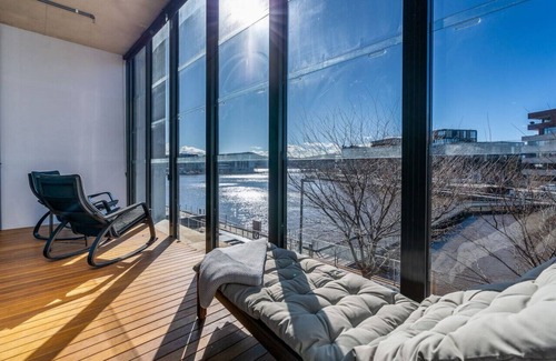 Kingston Apartamento | New to VRBO: Comfy 2BA/2BR Kingston Foreshore Apartment