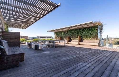 Kingston Apartamento | New to VRBO: Comfy 2BA/2BR Kingston Foreshore Apartment