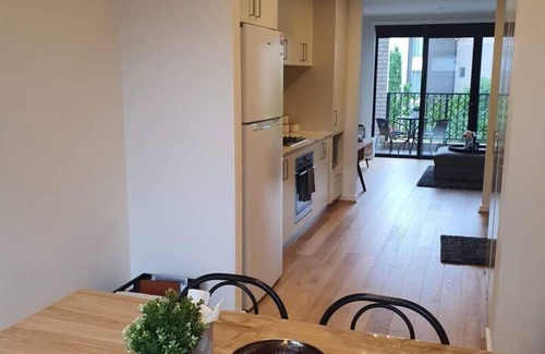 Phillip Apartamento | New to VRBO: Family Friendly 2BR Townhouse 5mins to Hospital
