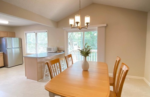 Tranquil Harbour Casa | New to VRBO - Island Mist, Oak Island .7 miles to beach