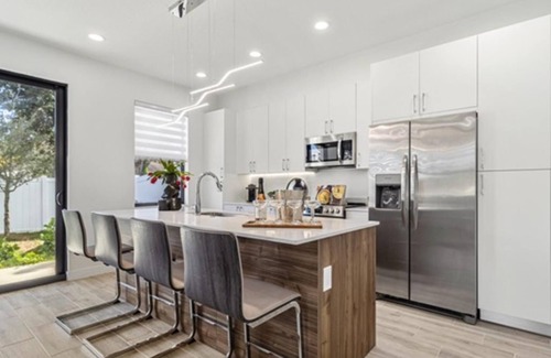 Pinecrest West Park Casa | TampaCentral 93, Refined Style,Fully Stocked/Quiet