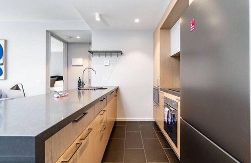 Kingston Apartamento | New to VRBO: Paradise in popular Pier Complex Apt in Kingston
