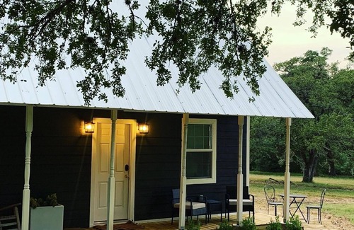 Round Top Cabaña | NEW TO VRBO - Perfect Location - Gray Moss Farm Cottage