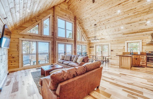 Jasper Cabina | New to Vrbo! Visit Our Family Friendly Retreat with Unbelievable Views!