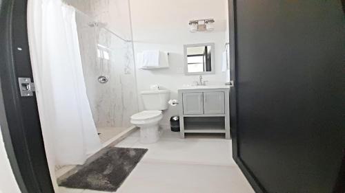Ferrocarrilera Apartamento | New Town Condo Casamar 3 near the beach