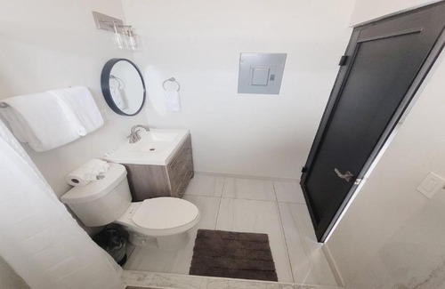 Ferrocarrilera Apartamento | New Town Condo Casamar 4 near the beach
