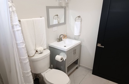 Ferrocarrilera Apartamento | New Town Condo Casamar 2 near the beach